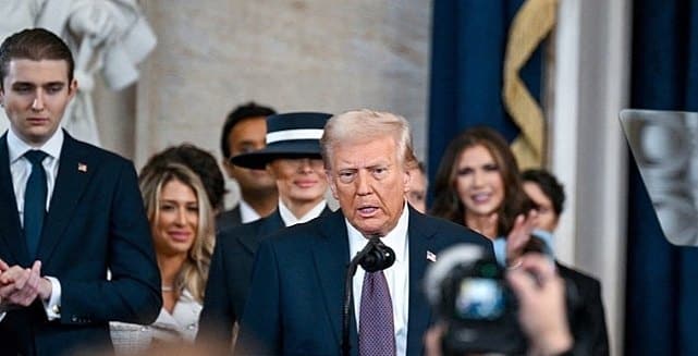 Trump İkinci Kez ABD Başkanlık Yeminini Etti