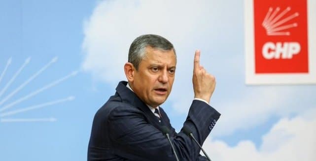 Özgür Özel'den Kurultay Kararına İlk Tepki
