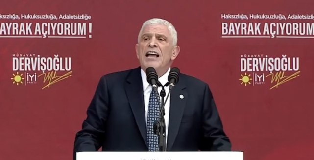 İYİ Parti'den Tarihi Bayrak Mitingi: "Saray'daki Sultan'a Boyun Eğmeyeceğiz"