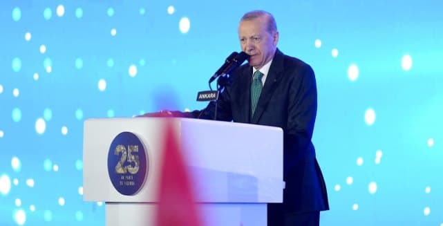 Erdoğan: Türkiye'ye Hizmet Mücadelesi Sürecek