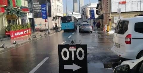 Beyoğlu'nda Değnekçi Operasyonu: 5 Kişi Yakalandı